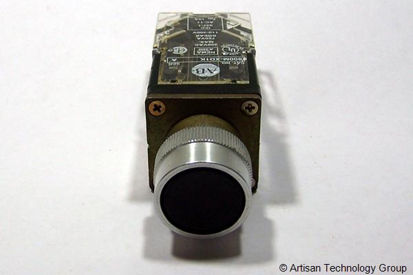 Allen-Bradley 800MR-A2 Momentary Contact Push Button, Non-Illuminated, IEC Oiltight Operators
