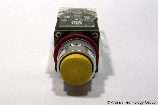 Allen-Bradley 800MR-B9 Momentary Contact Push Button, Non-Illuminated, IEC Oiltight Operators