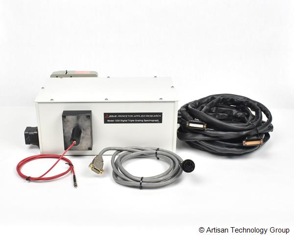 Princeton Applied Research 1235 Digital Triple Grating Spectrograph
