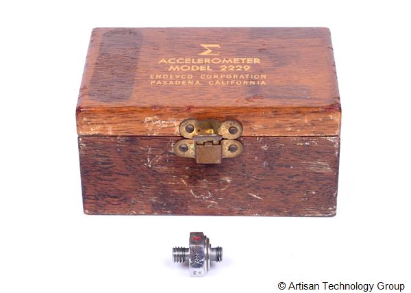 Endevco 2229 Piezoelectric Accelerometer