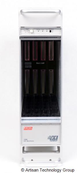 Racal 1266 Portable 4-Slot VXIbus Chassis