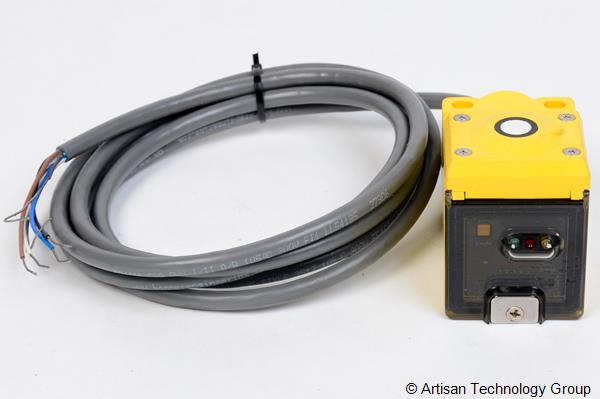 Banner Engineering Q45ULIU64ACR Ultrasonic Sensor with Analog Outputs (Short Range)