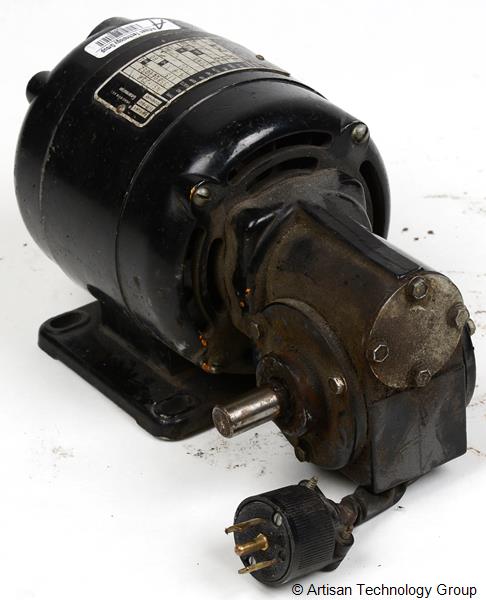 Motore Elettrico Bodine NSY-13 &ndash; AC 230V, 1500 RPM, 1/50 HP, Nuovo