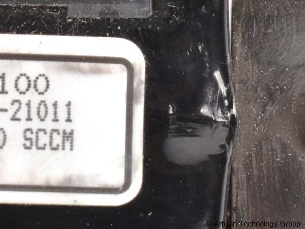 Contrôleur De Débit Massique UFC-1100 Pour Hélium - 1000 SCCM, Reconditionné, Port 1/4"