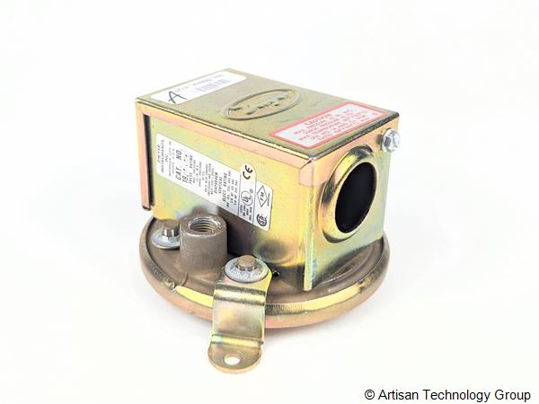 Dwyer Instruments 1910-00 Pressure Switch
