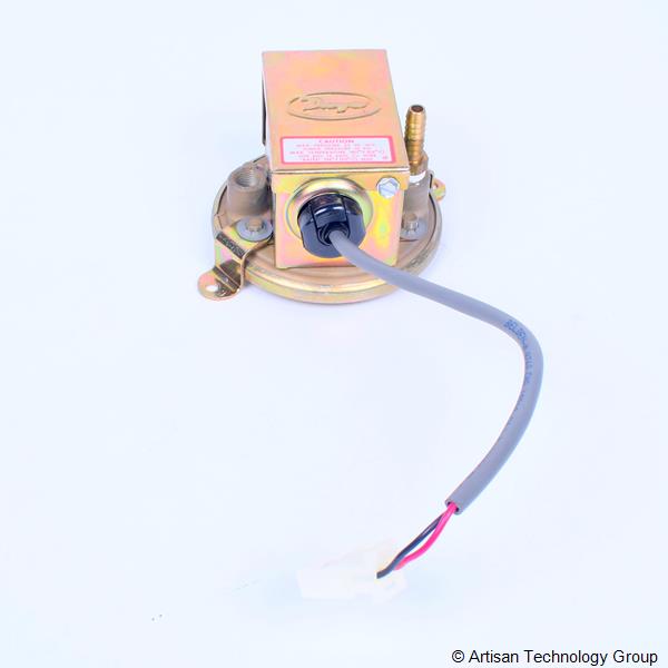 Dwyer Instruments 1910-1 Pressure Switch