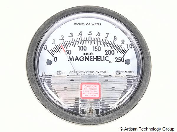 Dwyer Instruments 2001D C Magnehelic Differential Pressure Gage