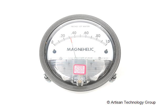 Dwyer Instruments Magnehelic 2001 Differential Pressure Gauge