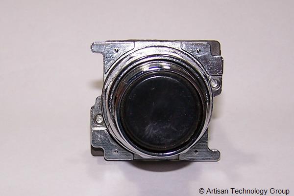 Numatics PB5-0004 Pushbutton Valve with 212-204P Black Standard Pushbutton Operator Head