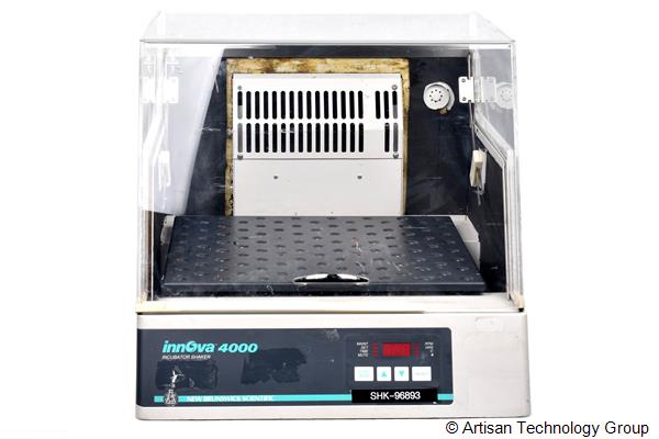 New Brunswick Scientific Innova 4000 Benchtop Incubator Shaker