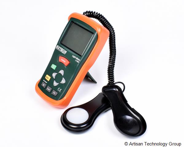 Extech 407026-NIST High-Intensity Dual-Scale Light Meter With NIST Traceable Calibration Certificate