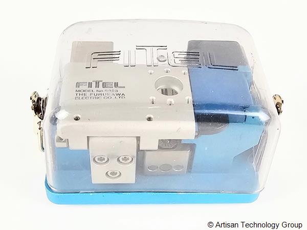 Fitel S323 High Precision Optical Fiber Cleaver