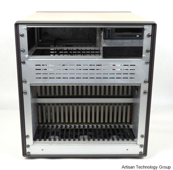 Force Computers SYS68K / PWR-20 21-Slot VME Chassis