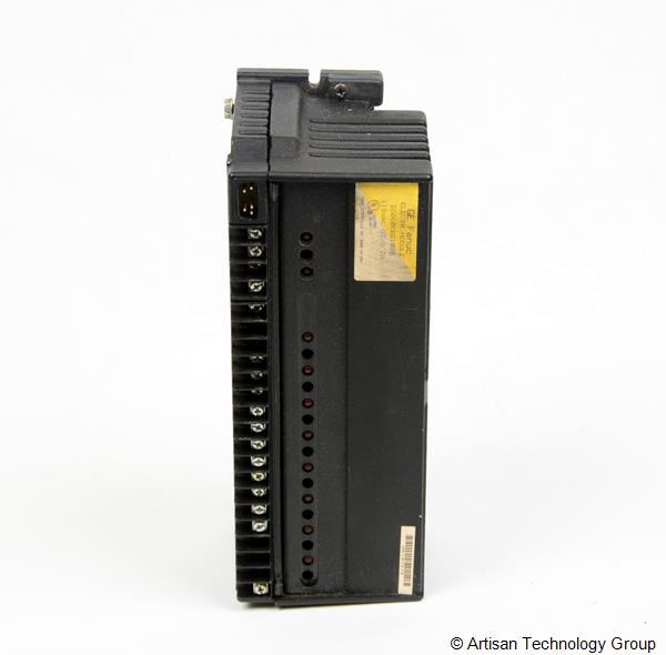 GE Fanuc IC660EBD100 115 VAC 8 Circuit Grouped I/O Block
