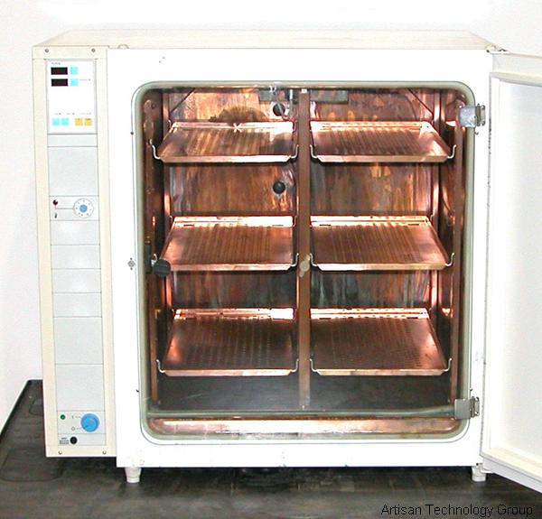 Heraeus BB 6220 Gas Jacketed CO2 Incubator