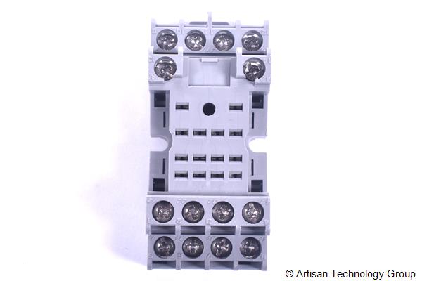 IDEC SY4S-05C Finger-Safe DIN Rail Mount Relay Socket