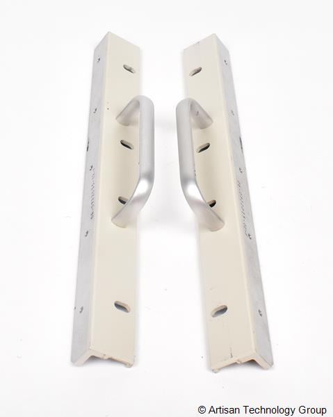 Keysight 06-0722015 Rackmount Ears with Handles