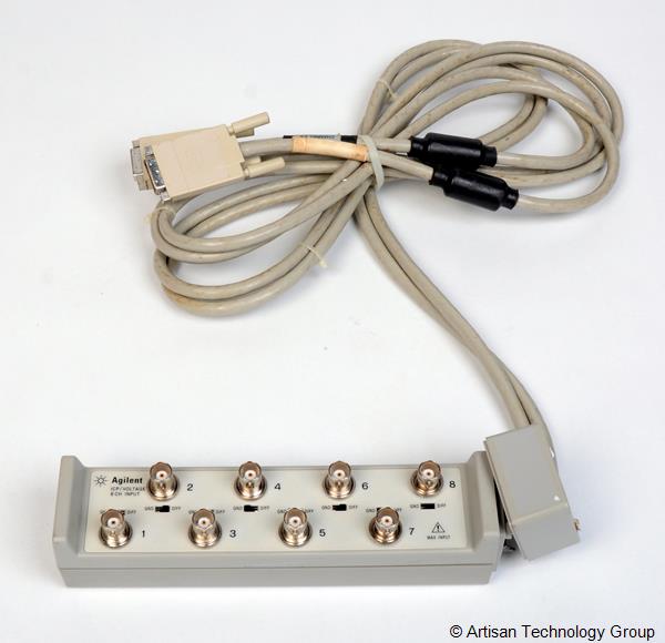 HP E1432-61600 / E3240A 8-Channel Voltage Breakout Box with IEPE Power Supply