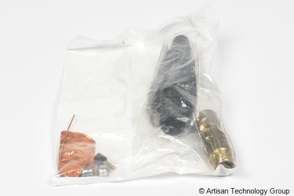 Leviton 101-16D33-E Inline Single-Pole Cam-Type Detachable Plug Kit
