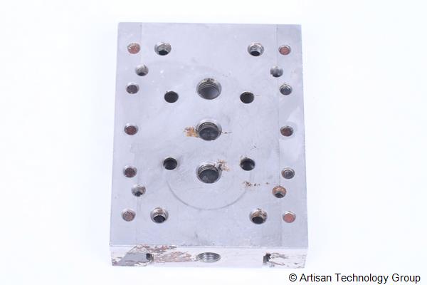 Newport M-UMR5.25 Double-Row Steel Linear Ball Bearing Stage