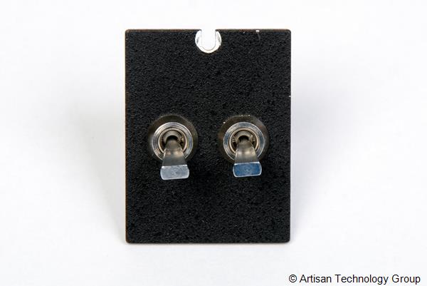 NI 185378-01 Configurable Signal Conditioning Enclosure Toggle Switches (On/Off/On, 2 Included)  Connector