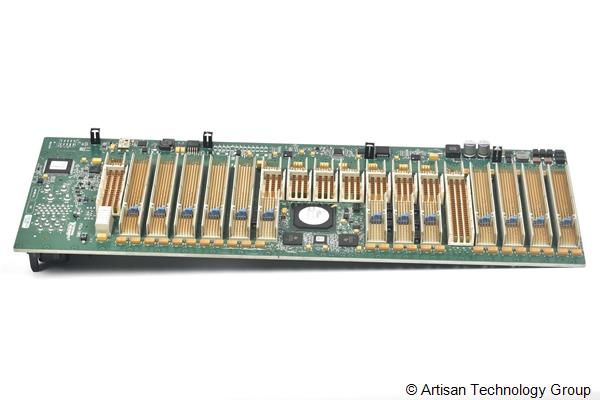 NI 192706-01 18-Slot 3U Backplane for PXIe-1065 Chassis