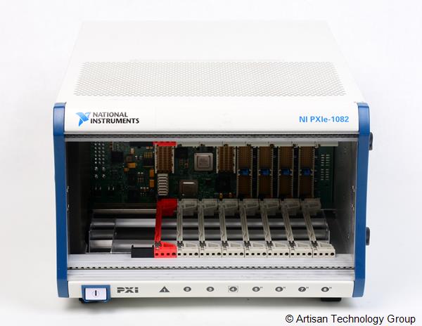 NI PXIe-1082 PXI Chassis