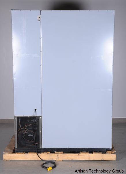 Innova 4900 Eppendorf (Space-Saving Environmental Chamber) | ArtisanTG™