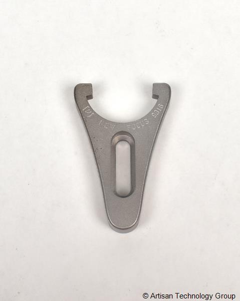 Newport 9916 Short Pedestal Clamping Fork