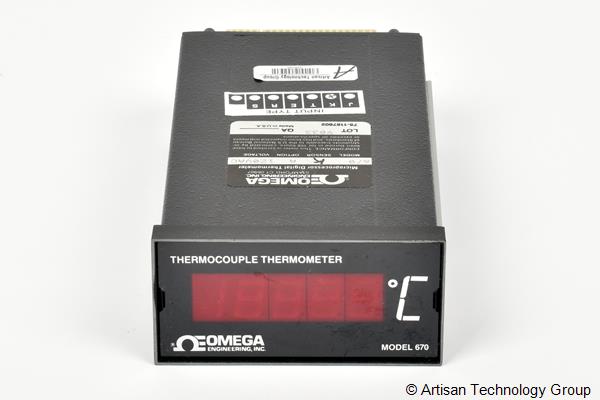OMEGA 670 Microprocessor Digital Thermometer