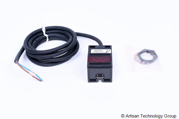 OMRON E3JU-25L General-Purpose Photoelectric Sensor