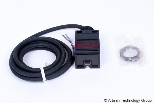 OMRON E3JU-25L General-Purpose Photoelectric Sensor