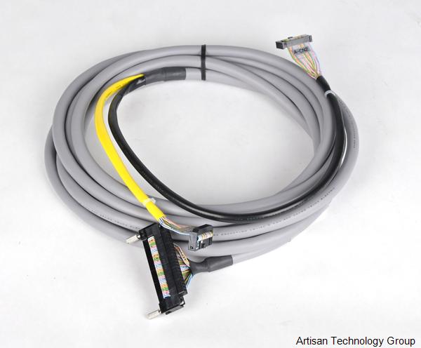【40個セット】XW2Z-200K 2m OMRON 40個セット】XW2Z-200K 2m OMRON コネクタ端子台変換ユニット