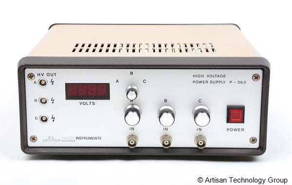 Physik Instrumente P-263 High Voltage Piezo Driver