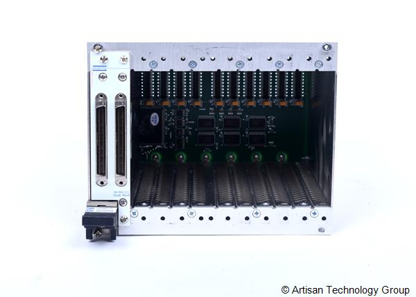 Pickering 40-560A-121-92x8-M PXI 8-Slot BRIC8 Ultra High Density Dual Analog Bus 1-Pole Matrix Module