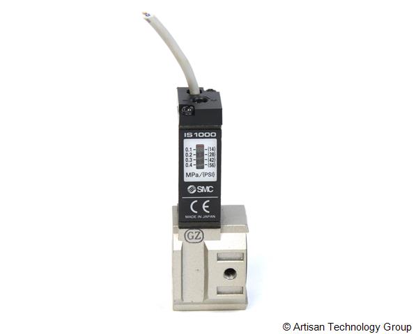 SMC IS1000E-3N03Y30TE-X250 Pressure Switch with Piping Adapter