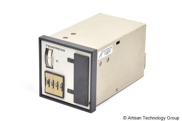 Eurotherm 919 Tempress Analog Temperature Controller