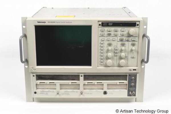 Tektronix DSA8200 Digital Serial Analyzer Sampling Oscilloscopes