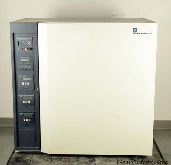 Forma Scientific 3033 Steri-Cult CO2 Incubator