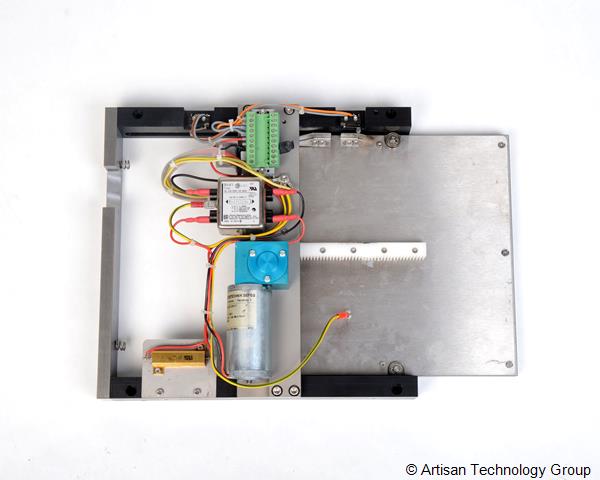 Heraeus  Cytomat 2 Computer Controlled Motorized Lid Mechanism