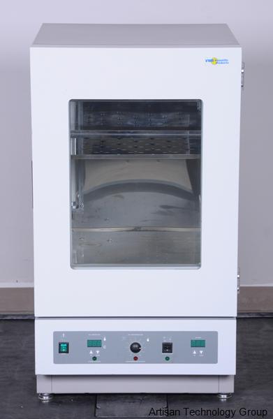 VWR 1575 Signature Benchtop Shaking Incubator