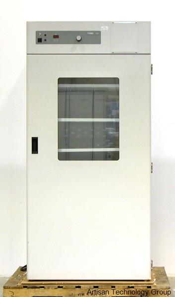 VWR 1915A Signature Reach-In Incubator